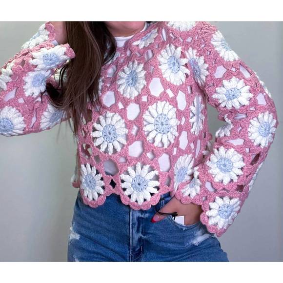NEW STORIA patterned cropped crochet pullover in pink - Picture 1 of 2